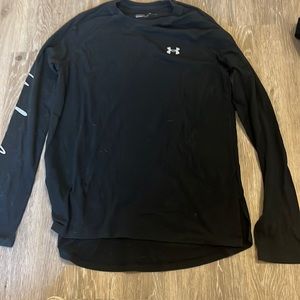Basic black under armour long sleeve shirt
